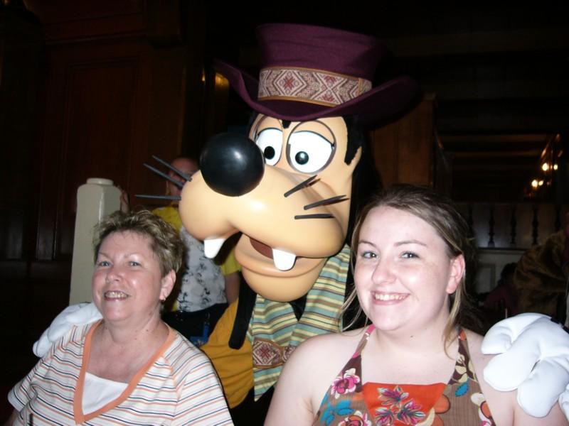 Linda Goofy and Ashley.JPG